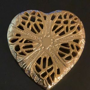 Vintage Gold Tone Heart Brooch Pin 2” tall x 1.75” across